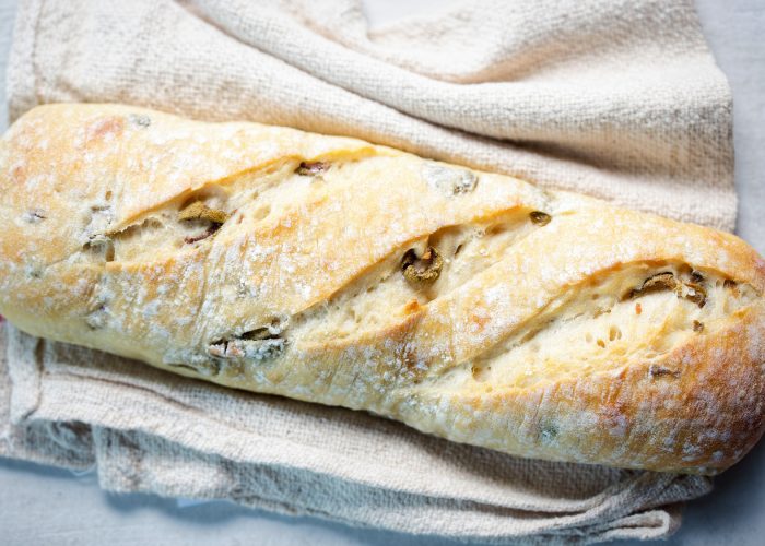 Ciabatta mit Oliven und Walnüssen / knusprig und lecker / Rauchmühle / Rauchmehl