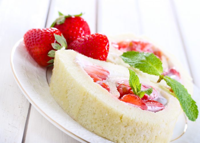 Erdbeerroulade / leicht und fruchtig / Rauchmühle / Rauchmehl