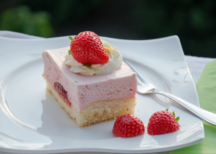 Kuchen mit Erdbeercreme / Rauchmühle / Rauchmehl