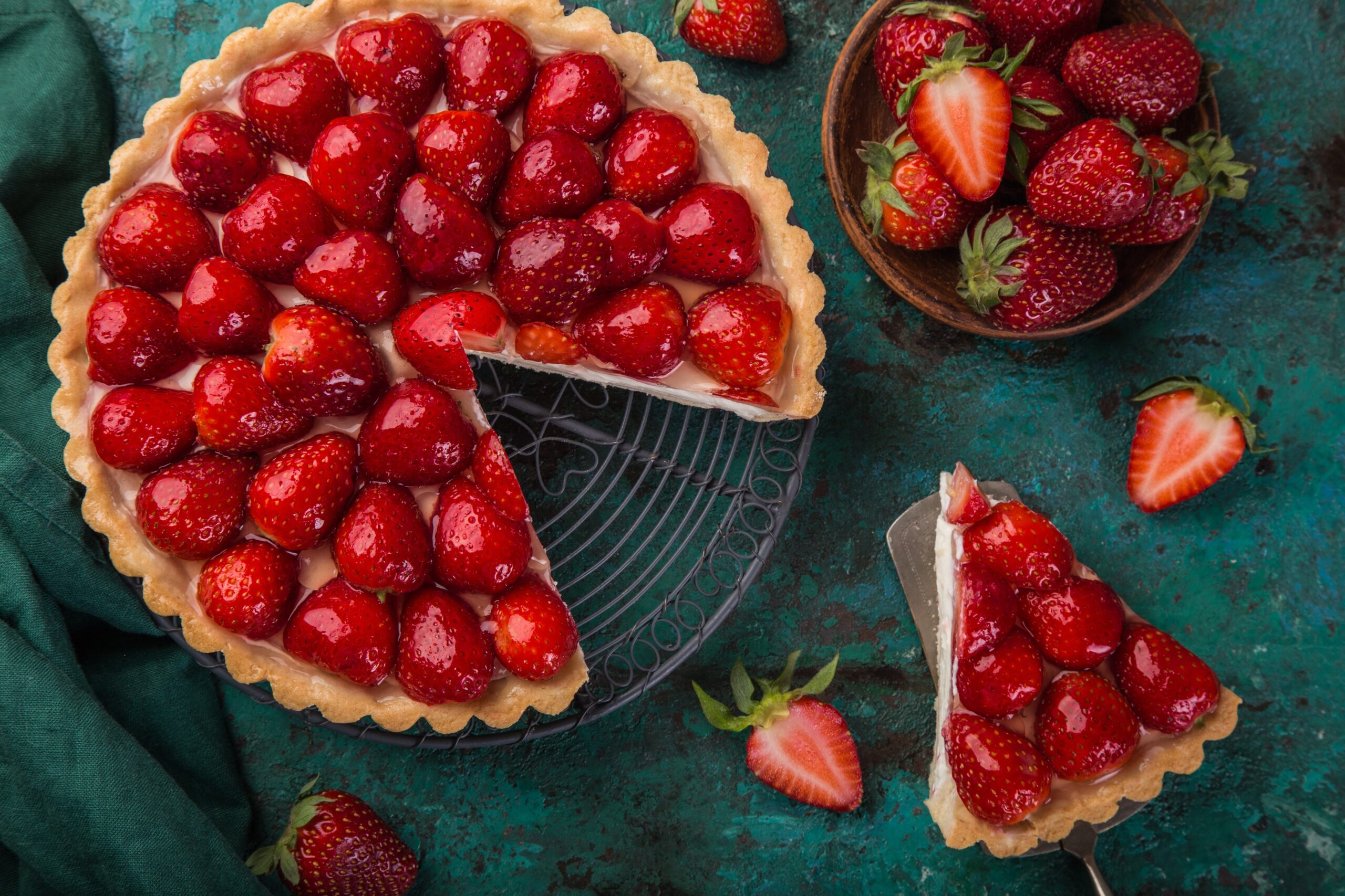 Erdbeertarte / mit Mandelcreme / Rauchmühle / Rauchmehl